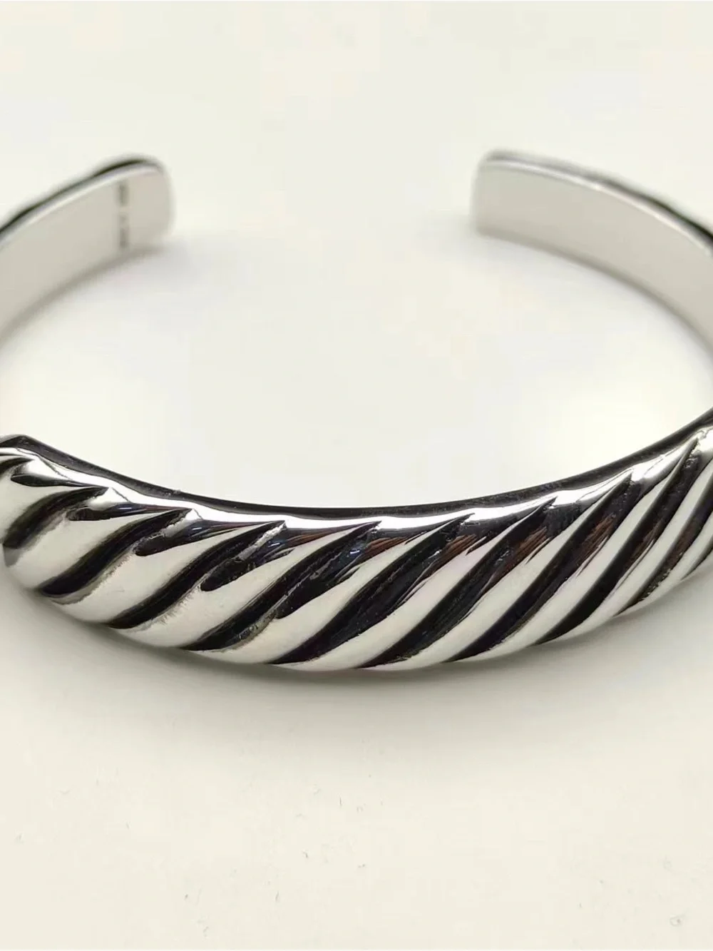 David Yurman Bracelet - Picture 2 of 4